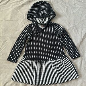 Black & white Tea collection hooded dress